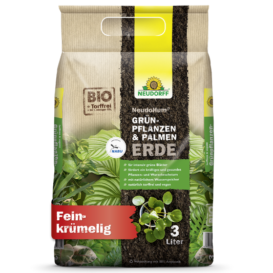 Ein 3-Liter-Beutel NeudoHum Grünpflanzen- & PalmenErde aus dem Neudorff Shop in beige-grüner Verpackung mit Pflanzenbildern, Produktinfos, einem roten "Fein-krumelig"-Etikett und einem Hinweis auf seinen natürlichen Wasserspeicher.