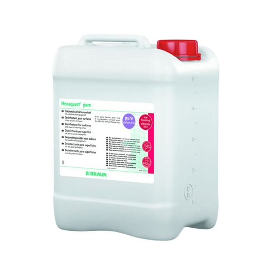 Der weiße Kunststoffbehälter mit der Aufschrift „B. Braun Hexaquart® pure Flächendesinfektion – 5 Liter“ verfügt über einen roten Schraubverschluss und bietet aldehydfreies Flächendesinfektionsmittel zur schnellen Desinfektion, garantiert Qualität und Wirksamkeit von B. Braun Deutschland GmbH & Co. KG.