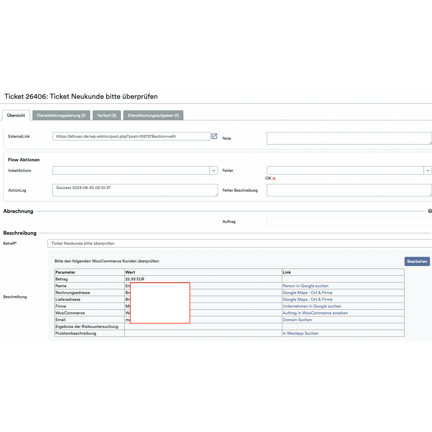 Capture d'écran de l'interface d'un système de tickets d'un service cloud, sur laquelle apparaissent différents onglets tels que « Détails du ticket », « Journal » et « Client », les informations relatives à une transaction, y compris le coût des articles, étant mises en évidence dans un encadré rouge. Le service utilisé ici est OrderGuardian d'Altruan.