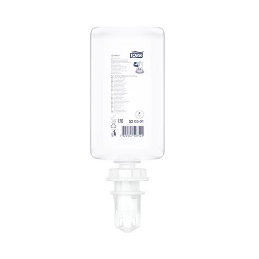 Eine klare, rechteckige Flasche der mild-duftenden Schaumseife Premium S4 (1000 ml) von TORK – Essity (520501) ist verkehrt herum mit weißem Verschluss, Etikett, Barcode und Produktinformationen abgebildet. Die pH-neutrale Schaumseife befindet sich auf einem schlichten weißen Hintergrund.