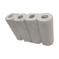 Quatre rouleaux de cuisine blancs 3 couches de CUP UP d.o.o., dans un emballage plastique transparent, photographiés devant un fond blanc simple. Produit : 4 rouleaux, carton (8 paquets).