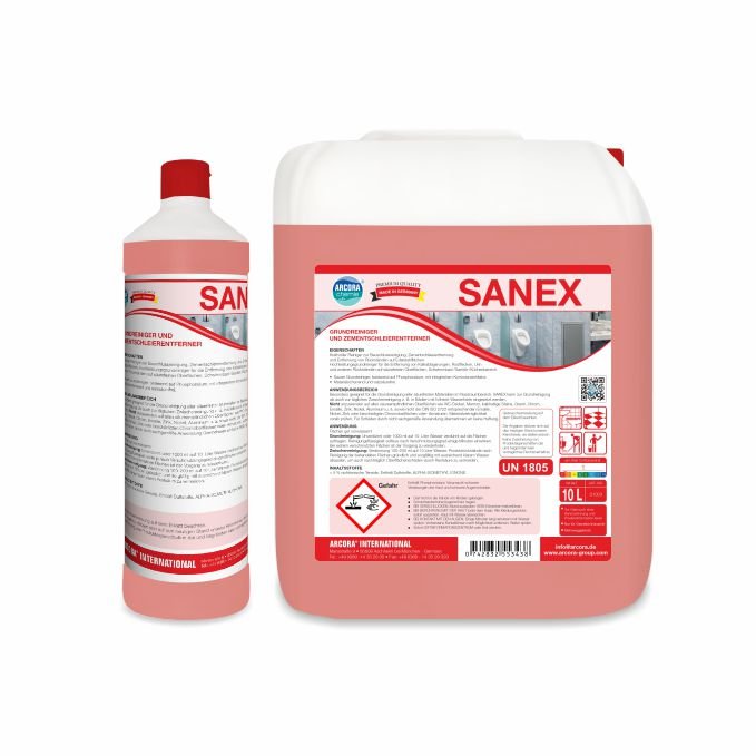 Deux conteneurs d'Arcora SANEX NETTOYANT DE BASE ET DÉCAPANT DE VOILE DE CIMENT d'Arcora International GmbH - une bouteille, un grand bidon - les deux avec un liquide rouge. Étiquettes avec des informations sur le produit et la sécurité en allemand.