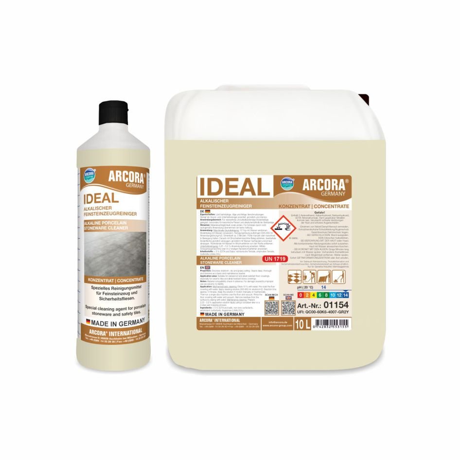 Illustrés sont deux conteneurs du nettoyant IDEAL ALCALIN POUR GRÈS CÉRAME d'Arcora International GmbH - une bouteille de 1L avec un bouchon noir et un bidon de 10L. Les deux comportent des étiquettes détaillées avec du texte et des symboles de danger, idéales pour le nettoyage du grès cérame.