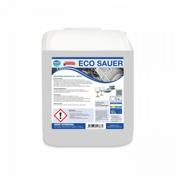 Un bidon blanc de 10 litres portant l'inscription "Arcora Eco Sauer Geschirrklarspülmittel 'Sauer'" de la société Arcora International GmbH contient des informations sur le produit, des symboles de danger, des instructions d'utilisation, des images de vaisselle propre et une étiquette écologique bleu-gris avec divers symboles.