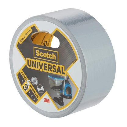 Un rouleau de ruban adhésif Scotch® Universal 2904 de 3M Deutschland GmbH, 25 m x 48 mm en argent, représenté dans un emballage. L'étiquette contient la marque, le nom du produit, la largeur du ruban (48 mm) et une classe de résistance de 3 sur 6.