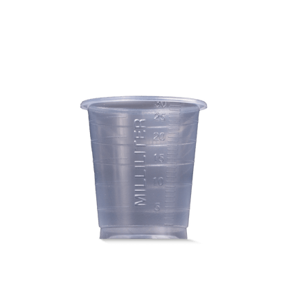 Le gobelet médical à usage unique MED COMFORT BASIC de la société AMPri Handelsgesellschaft mbH est un gobelet gradué transparent de 30 ml, représenté ici en position verticale et vide sur fond blanc, avec des graduations en millilitres clairement visibles — idéal pour un usage médical.