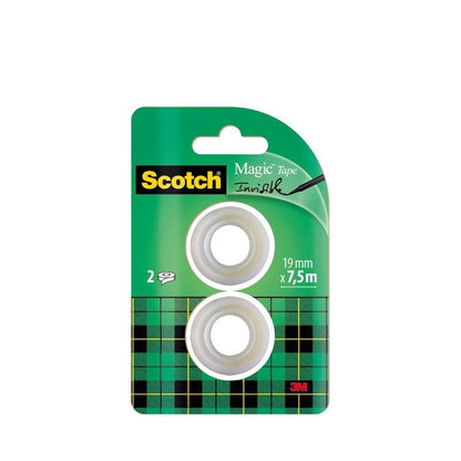 La recharge de ruban adhésif invisible 3M Scotch® Magic™ contient deux rouleaux (chacun 19 mm x 7,5 m) dans un emballage vert.