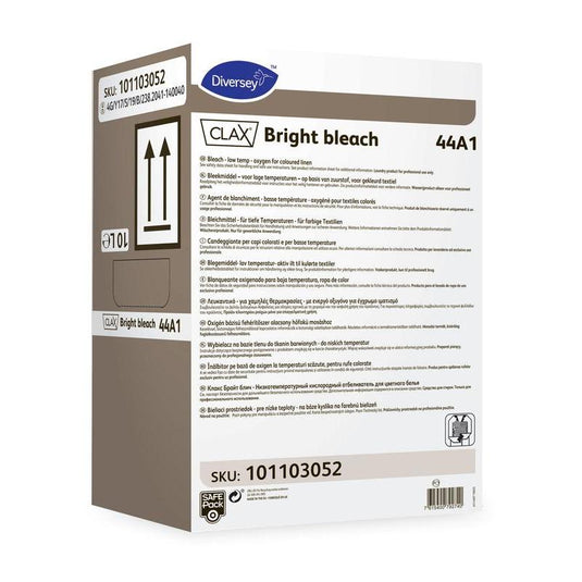 Un récipient rectangulaire portant la mention « Clax Bright Bleach 44A1 – Agent blanchissant pour linge de couleur » de la société Diversey Deutschland GmbH & Co. OHG, accompagné d’informations sur le produit, de mode d’emploi et d’avertissements en plusieurs langues. Efficace sur le linge de couleur et les taches tenaces. Référence : 101103052.