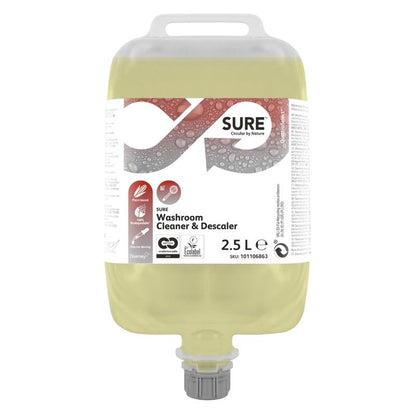 Un nettoyant sanitaire et détartrant SURE de 2,5 litres de Diversey Deutschland GmbH & Co. OHG, liquide jaune avec des ingrédients naturels, est livré avec une buse et une étiquette blanche avec les détails du produit et le logo SURE.