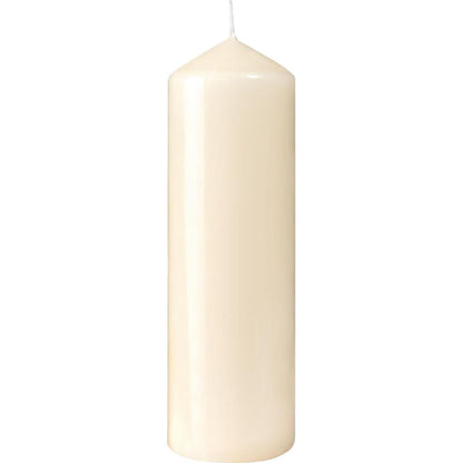 Les bougies piliers ivoire Duni GmbH (220 x 70 mm) ont une surface lisse, une mèche blanche courte et une durée de combustion d'environ 90 heures.