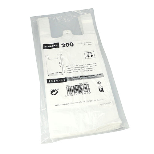 Eine transparente Kunststoffverpackung enthält 200 Starpak Hemdchen-Tragetaschen aus weißem HDPE mit Griffen. Das Etikett auf der Vorderseite zeigt Produktinformationen, Abmessungen, Recyclingsymbole für Umweltfreundlichkeit, die Marke Starpak und einen Barcode.