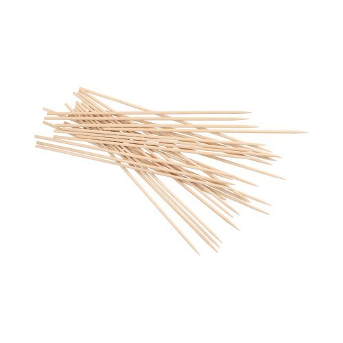 Un tas de PAPSTAR brochettes en bois (Ø 3 mm, 20 cm de long, sachet de 50 pièces) de PAPSTAR GmbH repose sur un fond blanc. Les brochettes en bois sont fines, droites et pointues - idéales pour les grillades.