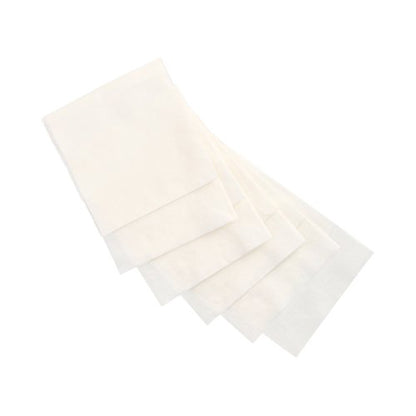 Cinq PAPSTAR serviettes distributrices 1 pli (25x30 cm, blanc) de PAPSTAR GmbH sont disposées en éventail sur fond blanc ; le paquet contient 250 pièces.