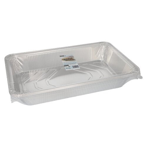 Le conteneur gastronorme Starpak 3 est un conteneur rectangulaire jetable en aluminium (8,5 l, 8 cm x 32,6 cm x 52,7 cm) avec un bord surélevé et une étiquette de produit à l'intérieur, affiché vide sur un fond blanc simple (3 pièces, sous film rétractable).