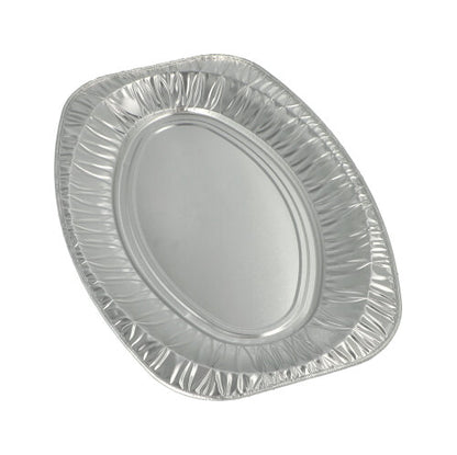 Un seul plat de service Starpak 10, aluminium ovale de Starpak, est présenté devant un fond blanc simple. Le plateau en aluminium a un bord légèrement surélevé et un bord ondulé, parfait pour le catering ou pour servir comme plateau ovale.