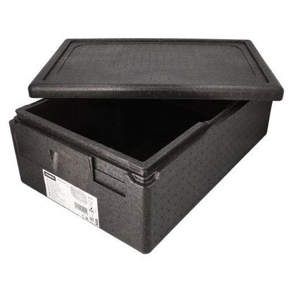 Un conteneur de transport isolant Starpak noir, EPP 60x40cm « Gastro-Norm 1/1 », dispose d'un couvercle partiellement ouvert qui montre l'intérieur vide et d'une étiquette blanche avec texte et codes-barres à l'avant - idéal pour une utilisation dans la gastronomie.