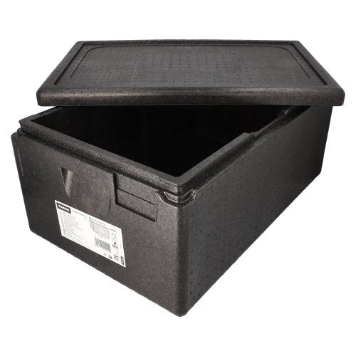 Le conteneur de transport isolant Starpak noir, EPP 60 cm x 40 cm « Gastro-Norm 1/1 », dispose d'un couvercle partiellement ouvert qui montre l'intérieur vide et d'une étiquette frontale avec code-barres - parfait pour les applications gastronomiques.