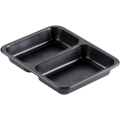 La barquette PP Caterline 2 Noir PP 227x178 de Duni GmbH est une barquette rectangulaire avec deux compartiments arrondis, idéale pour les événements de restauration et présentée sur un fond blanc.