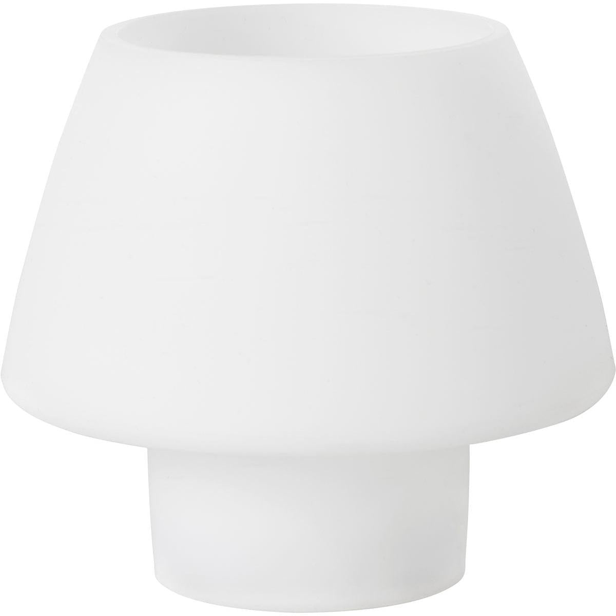 La lampe de table moderne, blanche mate, reflète l'élégance minimaliste des photophores Moody Maxi de Duni GmbH, en silicone, blanc - les deux se distinguent par des lignes claires et une simplicité sans interrupteurs ni décorations visibles.