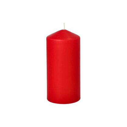 8 bougies rouges Starpak Ø 50 mm, 100 mm en cire de haute qualité avec une mèche blanche, de forme cylindrique - idéales pour une atmosphère conviviale, présentées sur un fond blanc.