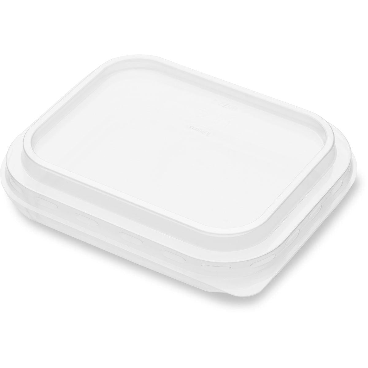 Un couvercle rectangulaire transparent en PP (144x120 mm) de Duni GmbH pour barquettes en PP, emballage (900 pièces), est illustré vide sur fond blanc, photographié légèrement en biais.