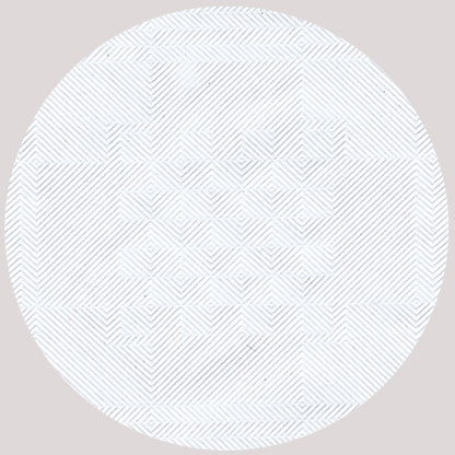 Un motif géométrique circulaire avec des lignes diagonales fines et des motifs en losange sur fond gris clair orne la nappe en papier PAPSTAR avec gaufrage damassé, blanc, 10 m x 1,2 m | Feuille (1 rouleau) de PAPSTAR GmbH - parfait comme décoration de table élégante.