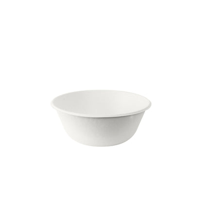 Le bol Coppa Schale Bagasse Blanc de Duni GmbH est un bol rond, blanc avec une surface lisse en bagasse. La vaisselle jetable écologique est présentée vide sur un fond blanc.