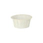 Un moule à muffins blanc PAPSTAR (Ø 5 cm, 3,5 cm de haut) de la PAPSTAR GmbH est vide sur fond blanc, emballé par 20 pièces dans une boîte pliante et est idéal pour la cuisson de cupcakes ou muffins.