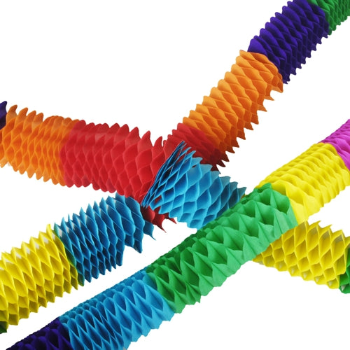 Die PAPSTAR 4 Girlanden der PAPSTAR GmbH sind strukturierte, ziehharmonikaartige Papiergirlanden in Rot, Orange, Gelb, Grün, Blau und Lila. Diagonal ineinander verschlungen auf weißem Untergrund sind sie wiederverwendbar und verleihen jeder Feier eine festliche Note.