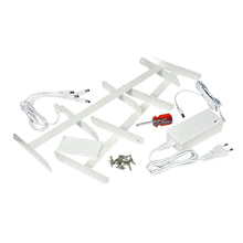 Die Duni GmbH LED Ladestation für 4 Sets - Mini Lampe mit effizienter Beleuchtung (1 Stück) samt Halter, Schrauben, Kabeln, Netzteil und Montagematerial zeigt platzsparendes Design auf weißem Hintergrund.