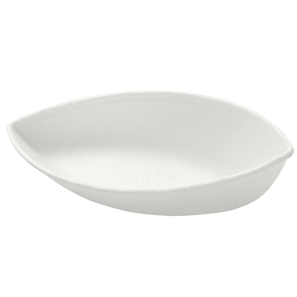 Le Folio 30 ml, Bagasse Blanc Bagasse 89x51x25 de Duni GmbH est un gobelet jetable blanc, ovale et biodégradable avec des bords légèrement surélevés et une surface lisse. Livré en paquets de 40 pièces.