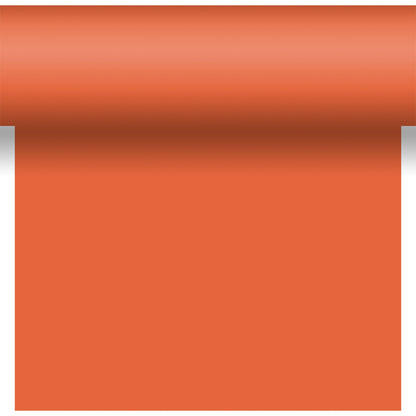 Le chemin de table Dunicel Tête-à-Tête 24 m x 0,4 m (20 sections) de Duni GmbH en orange uni offre une texture lisse - idéal pour une décoration de table vivante ou des installations Tête-à-Tête élégantes.