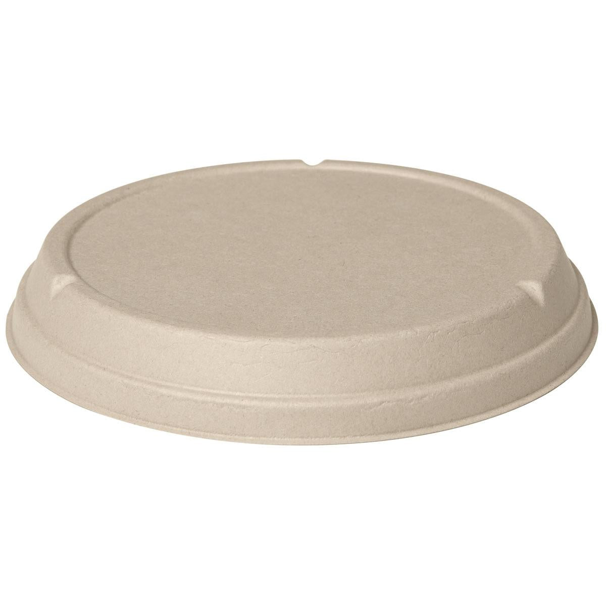 Le couvercle en bagasse Classic 800-1200 ml de Duni GmbH est un couvercle rond et brun en bagasse durable avec une surface plane et trois petites encoches sur fond blanc - parfait pour des emballages écologiques (paquet, 40 pièces).