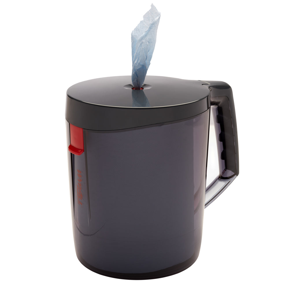 Der WypAll® Reach™ Centrefeed Dispenser in Schwarz von Kimberly-Clark GmbH spendet einzelne blaue Tücher von oben, verfügt über einen Griff, einen Deckel und eine rote Verriegelung für die hygienische Papierentnahme.