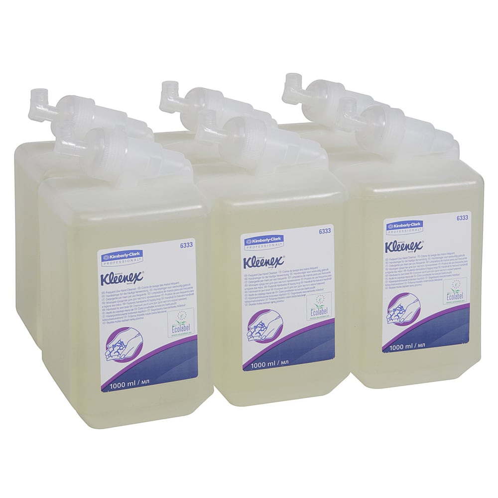 Six cartouches transparentes de 1 litre de lotion lavante douce Kleenex® de Kimberly-Clark GmbH sont disposées en deux rangées, affichant chacune le nom de la marque et les informations sur le produit sur l'étiquette ; l'emballage contient 6 cartouches par boîte.