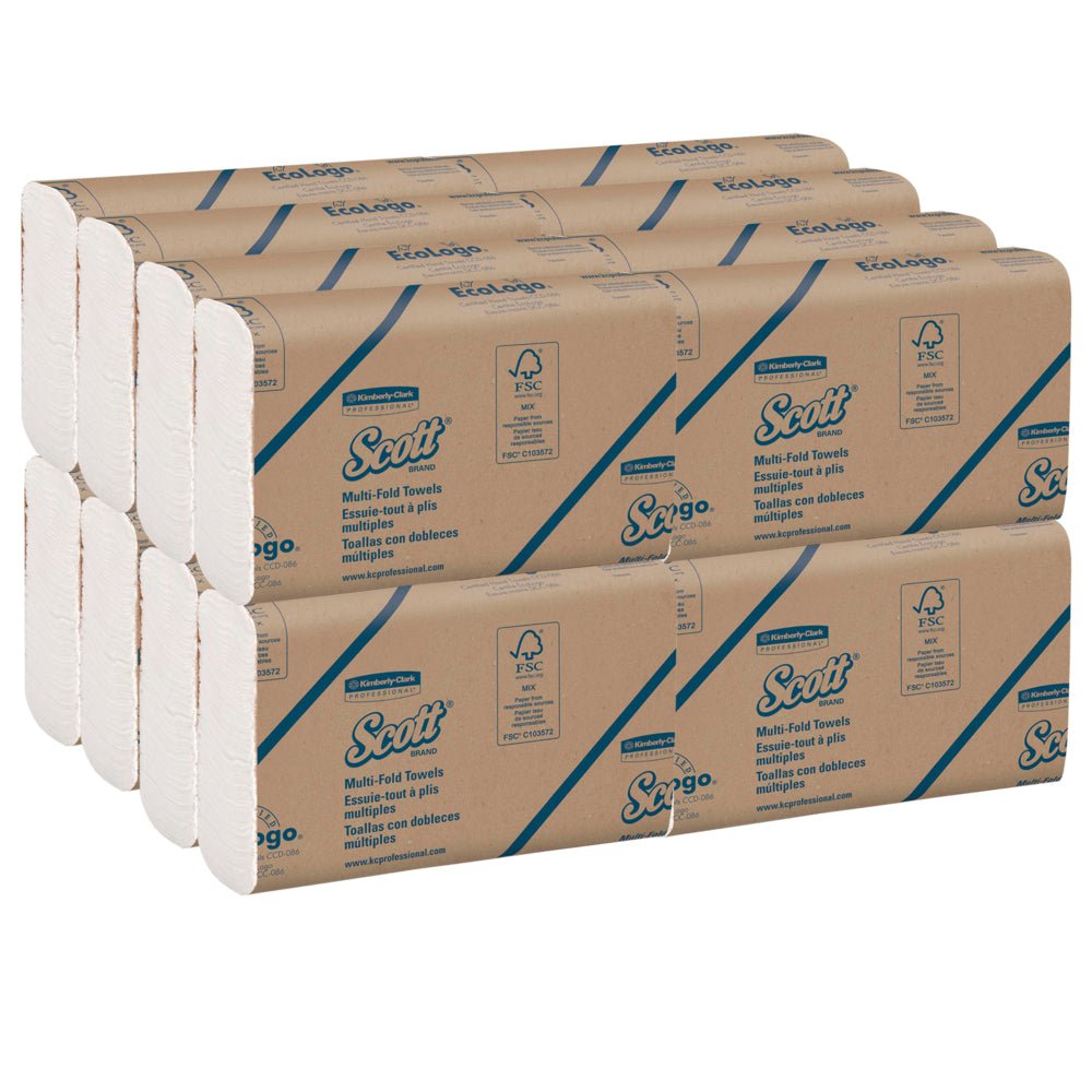 Seize paquets blancs, pliés plusieurs fois, de serviettes Scott® de Kimberly-Clark GmbH sont soigneusement empilés; chaque paquet contient 250 feuilles et est clairement marqué - parfait pour un séchage des mains hygiénique.
