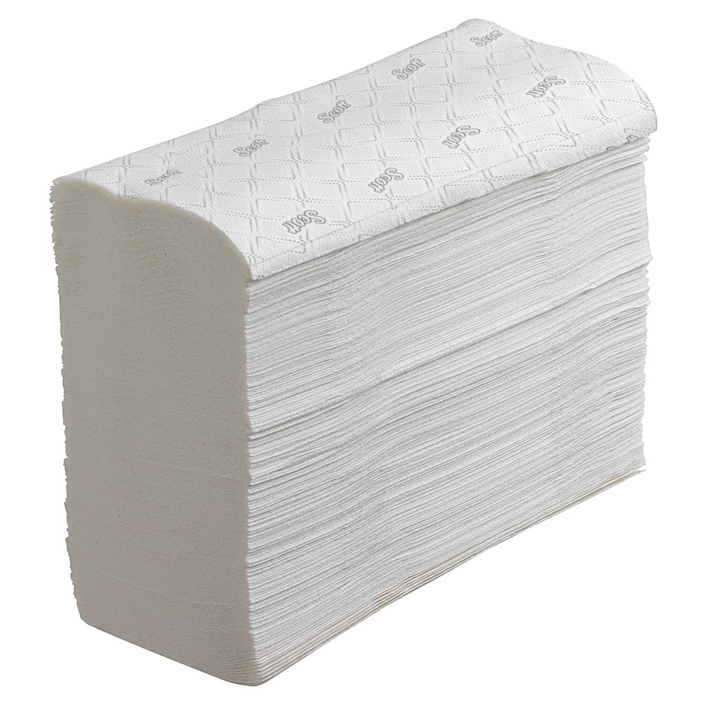 Une pile de serviettes Scott® - Narrow-Fold / Blanc de Kimberly-Clark GmbH, gaufrée et pliée pour le séchage des mains hygiénique, est présentée sur un fond blanc simple.