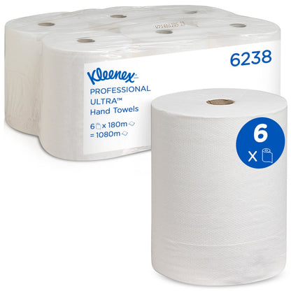 La photo représente un lot de six rouleaux de papier essuie-mains Kleenex® Ultra™ de la société Kimberly-Clark GmbH, avec un rouleau à l'avant. L'étiquette indique : 6 rouleaux par carton, d'une longueur de 180 m chacun – parfaits pour se sécher les mains de manière hygiénique – et d'une longueur totale de 1 080 m.