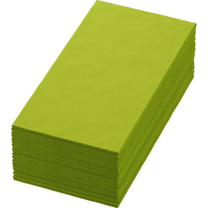 Une pile de serviettes rectangulaires, vert tendre Bio-Dunisoft 40 x 40 cm 1/8 pli livre de Duni GmbH est soigneusement alignée et montre à la fois les bords supérieurs et latéraux en vue oblique.