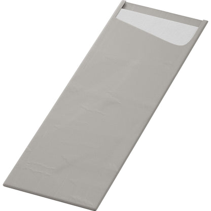 Le SACCHETTO Bio D-Soft Slim de Duni GmbH est un sac rectangulaire gris avec une surface texturée et une extrémité ouverte, montrant une doublure blanche. Il est présenté à plat sur un fond blanc - idéal pour les vêtements délicats.
