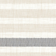 Die Dunilin Servietten 40x40 cm, Rigato schwarz von Duni GmbH zeigen ein beige-schwarzes Streifenmuster auf weißem Grund und bieten eine strukturierte Gitteroptik - ideal für eine elegante Tischdekoration mit schwarzen Servietten. Packung mit 45 hochwertigen Servietten.