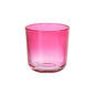 Un bougeoir Switch & Shine en verre couleur fuchsia de Duni GmbH avec une forme ronde et une base stable repose sur un fond blanc.