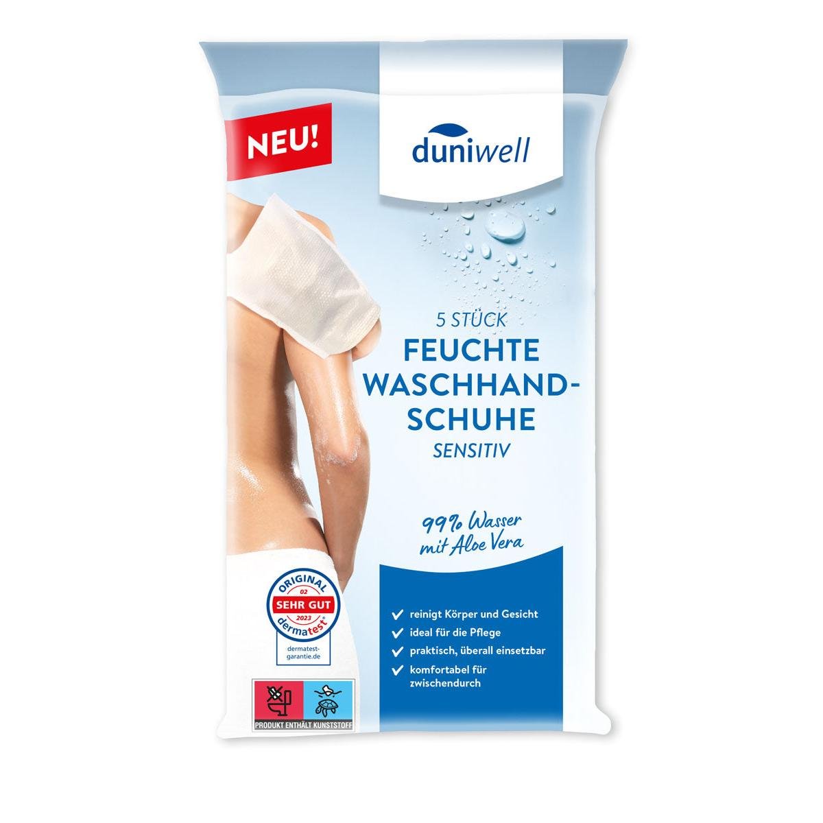 Un paquet de gants de toilette humides sensibles Duni GmbH - Nettoyage doux pour la peau (5 pièces), idéal pour les peaux sensibles, avec 99% d'eau et Aloe vera. L'emballage montre une partie du dos et de l'épaule d'une personne.