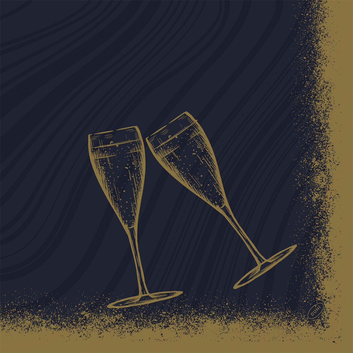 Deux verres à champagne dorés illustrés s'entrechoquent devant un fond texturé bleu foncé et doré, s'accordant parfaitement avec les serviettes Bio-Dunisoft 40x40cm de Duni GmbH pour vos célébrations écologiques.