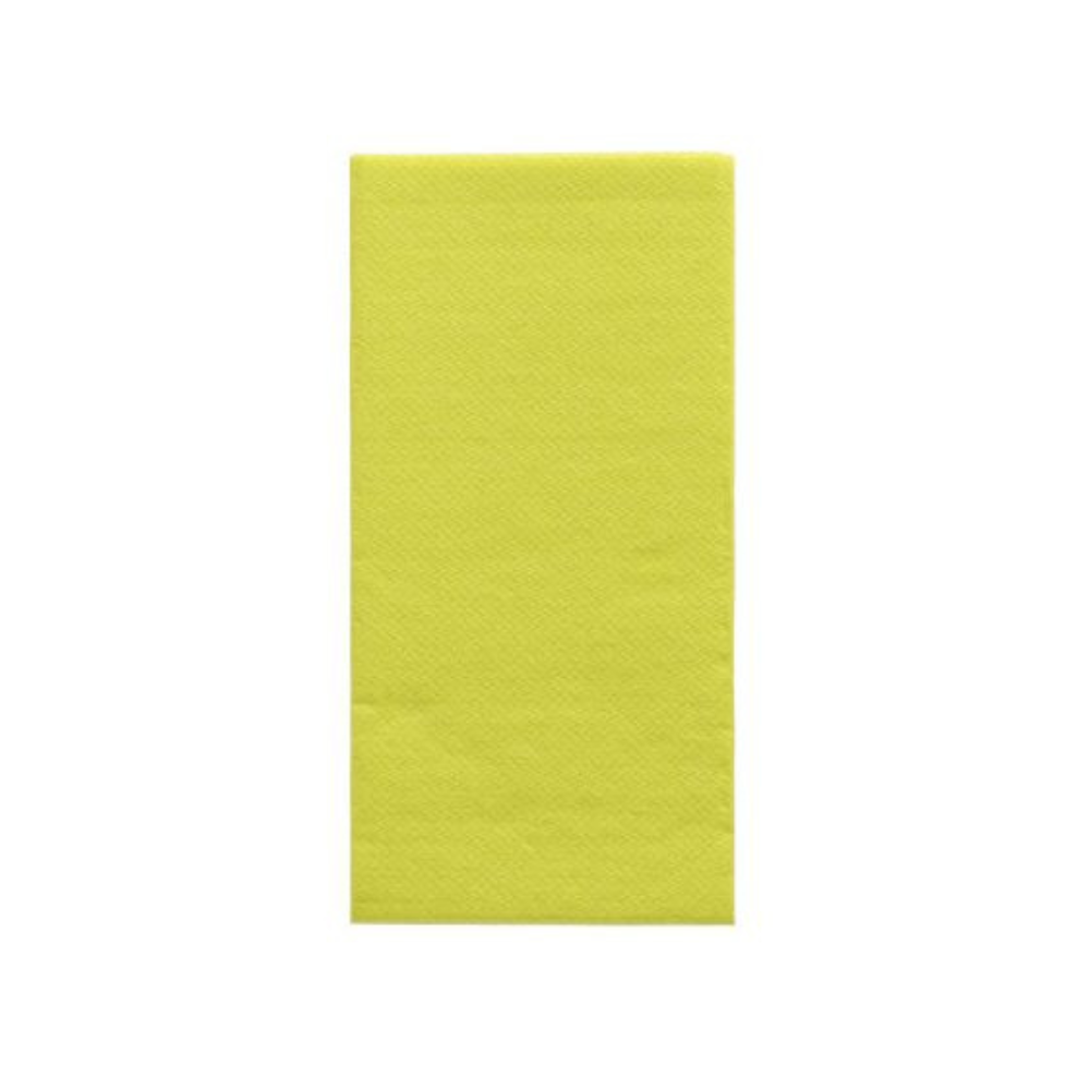Une feuille de papier jaune rectangulaire, rappelant les élégantes serviettes PAPSTAR 'DAILY Collection' avec pli 1/8 au format 32 cm x 32 cm de la société PAPSTAR, est placée au centre d'un fond blanc uni et confère à toute décoration de table une touche de confort durable.