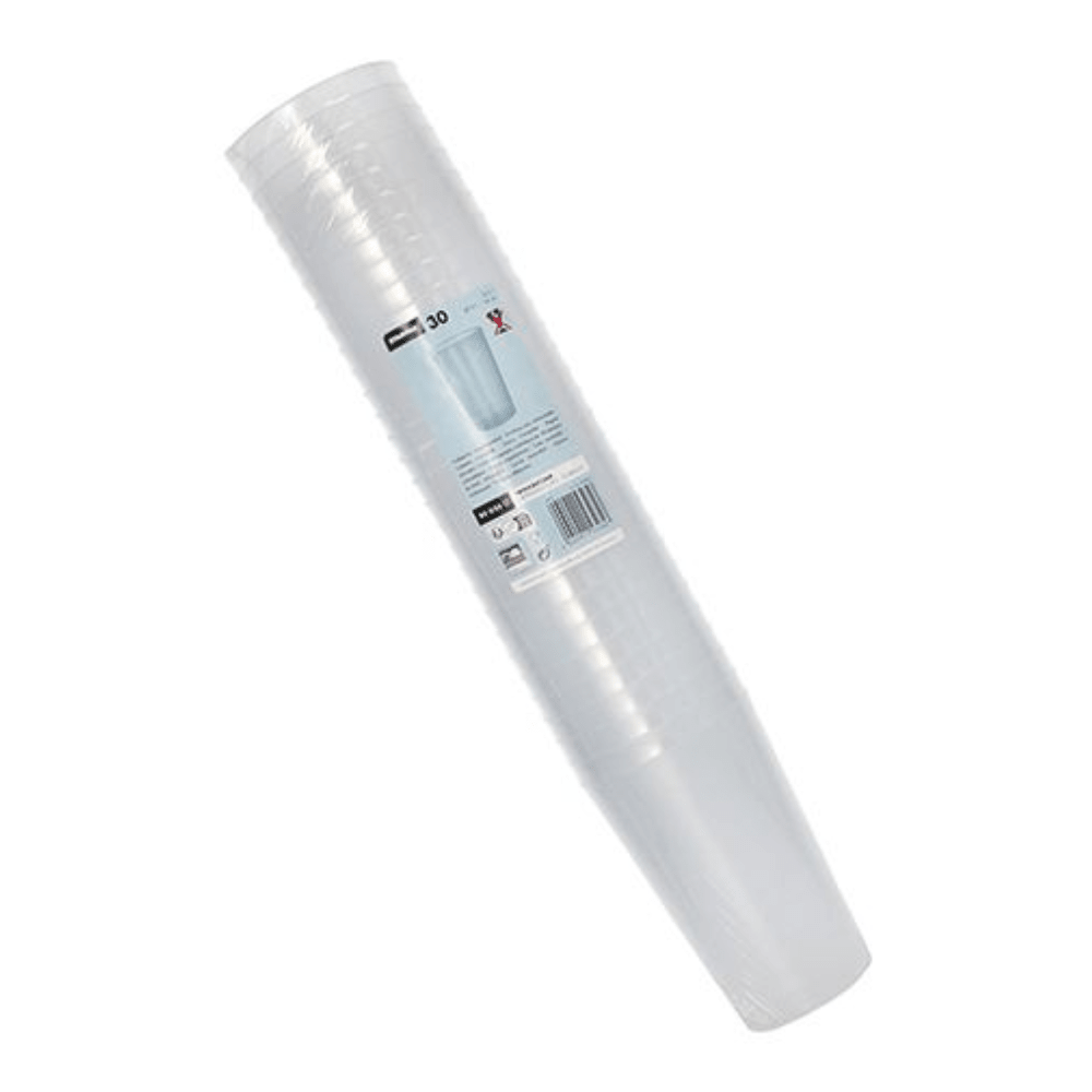 Une pile de gobelets en plastique réutilisables Starpak PP 0,5 l, enveloppée dans un film rétractable transparent avec étiquette et code-barres. Les gobelets sont disposés verticalement devant un fond blanc simple.