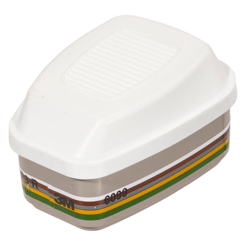 Boîte en plastique compacte avec un couvercle blanc et des bandes colorées sur les bords, représentée fermée sur un fond clair.