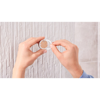 tesa EXXCLUSIV Wandhaken doppelt, Edelstahloptik, Klebelösung – Anwendung