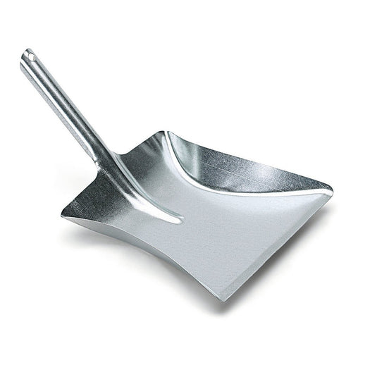 La pelle à poussière Nölle Profi Brush en métal galvanisé (39 x 24 cm, manche Düll) de la société Nölle Profi Brush Bürsten- & Pinseltechnik e.K. est dotée d'un manche court et coudé, de bords surélevés et d'un trou de suspension ; elle est représentée sur un fond blanc uni.