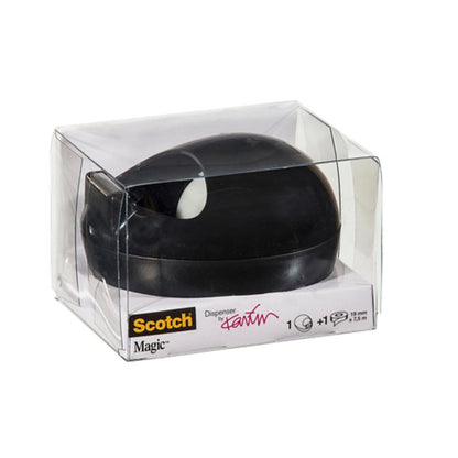 Le distributeur de ruban de table Scotch™ Karim Rashid de 3M Deutschland GmbH en noir est dans un emballage en plastique transparent avec des étiquettes de produit visibles et le branding à l'avant et sur le côté.